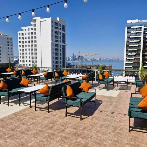 Nur Hotel & Terrace Cafe，位于巴库的酒店