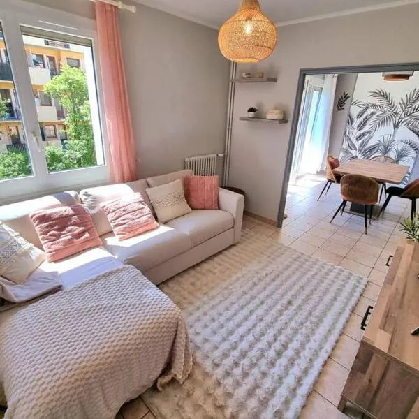 Appartement Cosy entre Lac et Montagne，位于托农莱班的酒店