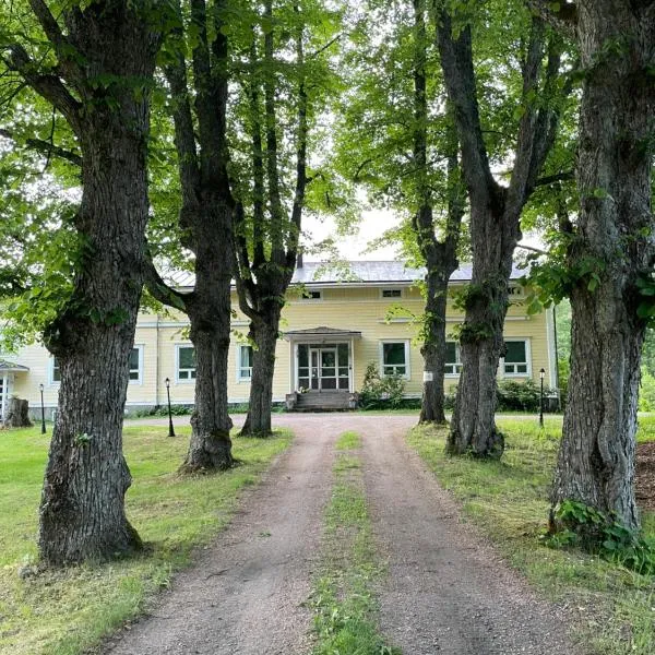 Lindallén Guest House，位于Karjaa的酒店