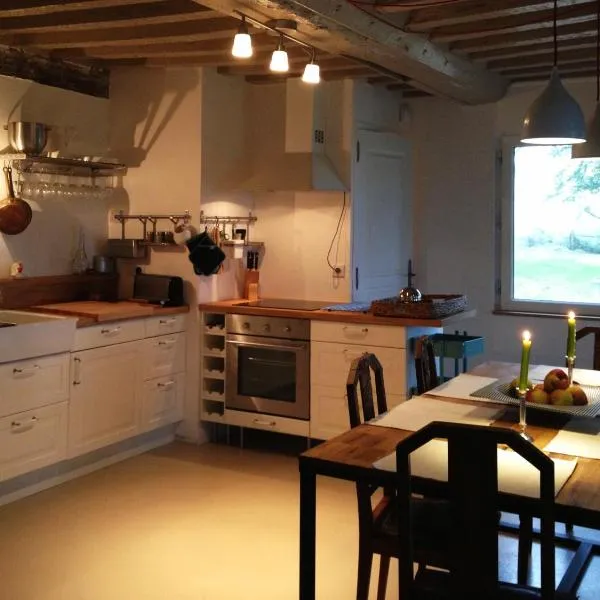 L'oisellerie Cottages，位于Le Renouard的酒店