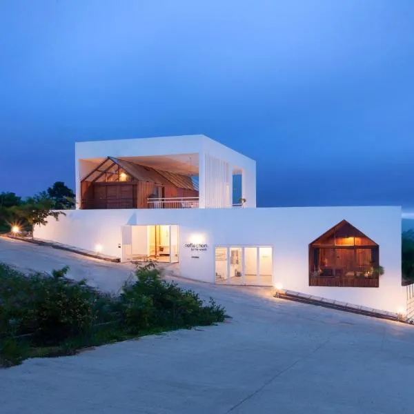 StayVista at Reflection by The Woods - Breakfast Included - Luxury Villa，位于马迪凯里的酒店