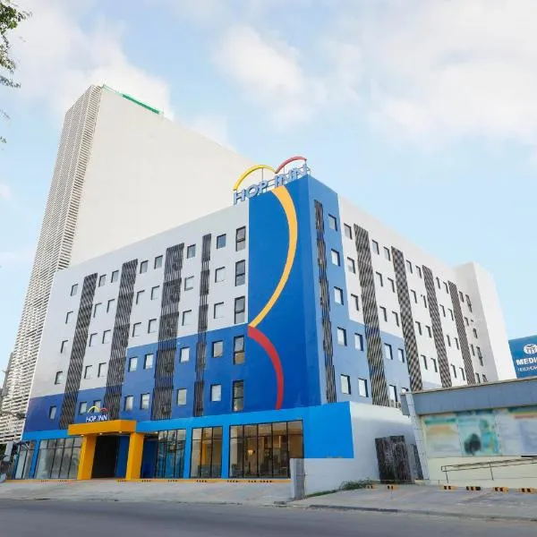 Hop Inn Hotel Iloilo，位于Jordan的酒店