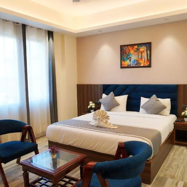 Raksha Suites & Banquet Greater Noida，位于大诺伊达的酒店