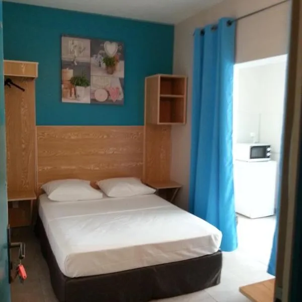 L'ANNEXE 66 , Saint Denis Centre Ville , à 200 m de la Rue Piétonne , du Petit Marché et du Leader Price , sur une rue calme, PARKING GRATUIT sur la rue，位于圣丹尼斯的酒店