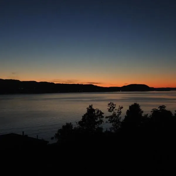 Edvard Munch's sanctuary - quiet, but not so far from Oslo，位于Vestby的酒店