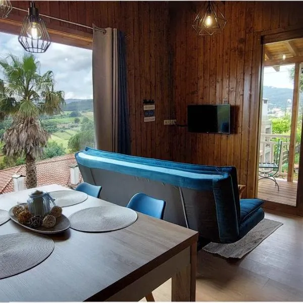 Fernandes Guest house Blue bungalow，位于蓬德利马的酒店