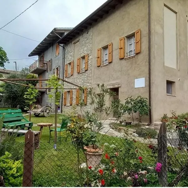 La Casa di LILLIA，位于Ramiseto的酒店