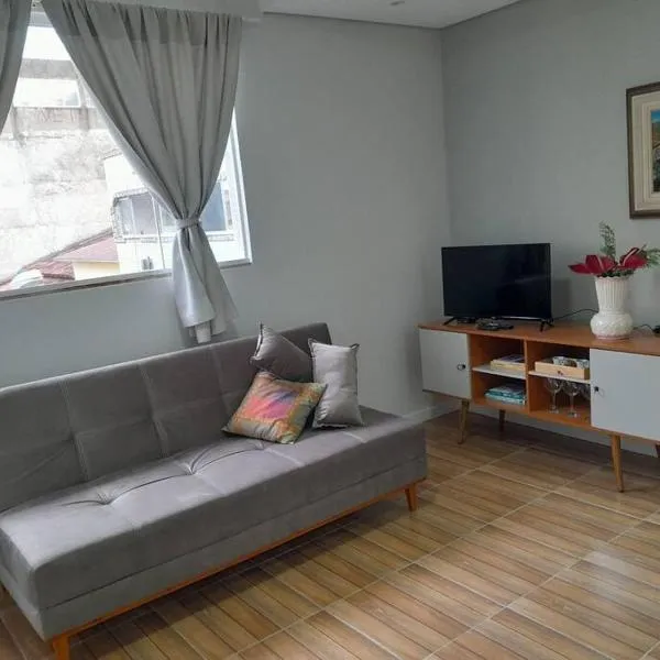 Apartamentto 1 quarto com cama casal e sofá-cama，位于亚卡拉伊比的酒店