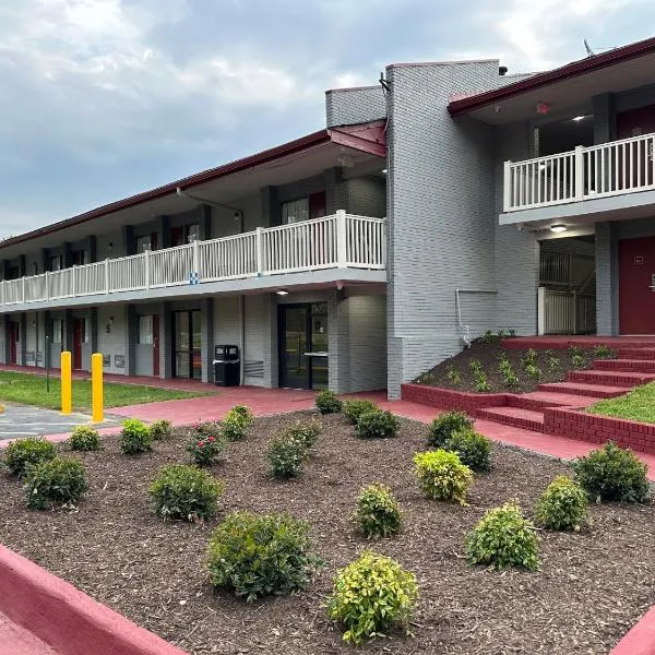 Red Roof Inn Doswell - Kings Dominion，位于罗斯格伦的酒店