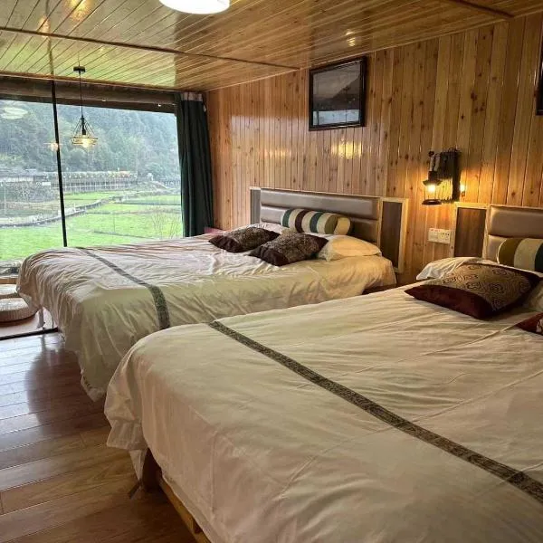 Bridge View Boutique Guesthouse 望桥楼精品民宿，位于三江的酒店