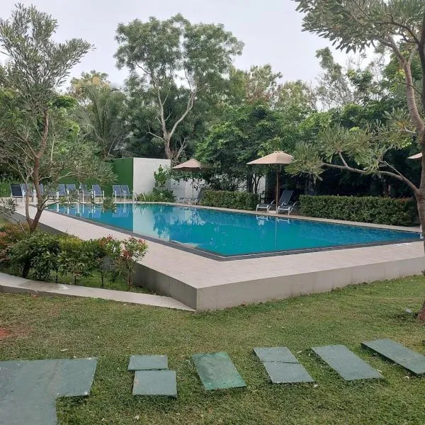 Hotel Ro Kalawewa - Anuradhapura District，位于Kalawewa Walauwa的酒店