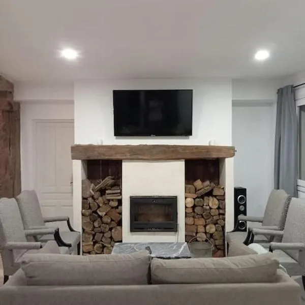 Casa Mayor，位于Huérmeces的酒店