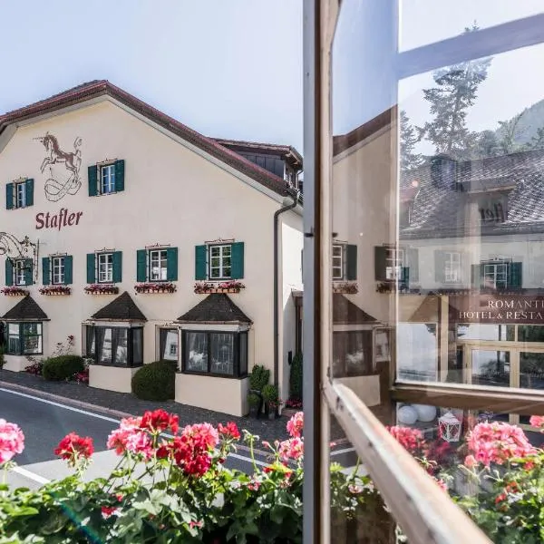 Romantik Hotel & Restaurant Stafler，位于维皮泰诺的酒店