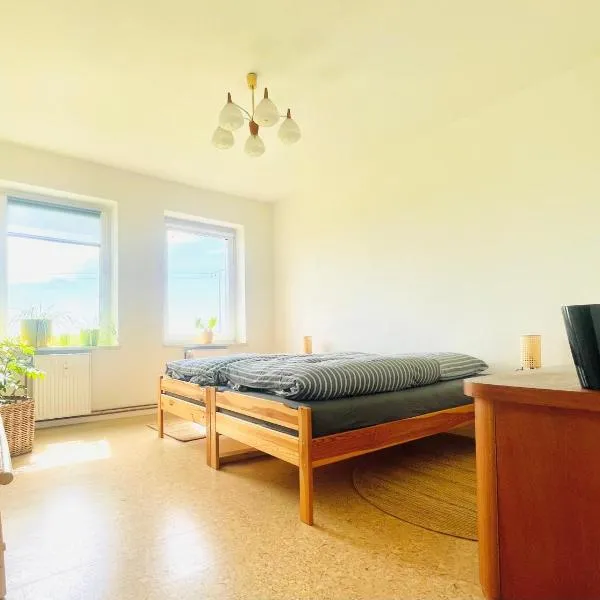 "Willkommen im Zetthaus" Welcome! Witamy! Vitejte! - Familienfreundliche Ferienwohnungen in der Mecklenburger Seenplatte，位于Zettemin的酒店