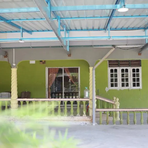 Seri Tempurung Homestay，位于Cukai的酒店