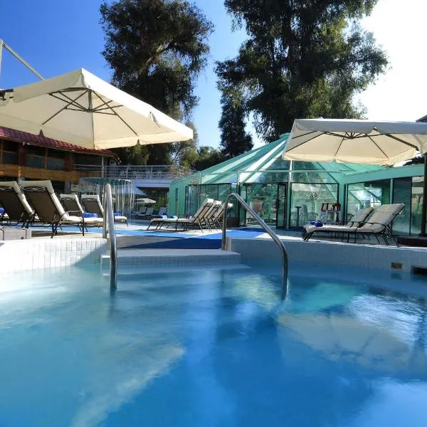 科拉松温泉酒店，位于Santa María的酒店