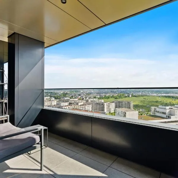 Luxurious City Retreat Balcony & Pool Access，位于卢森堡的酒店