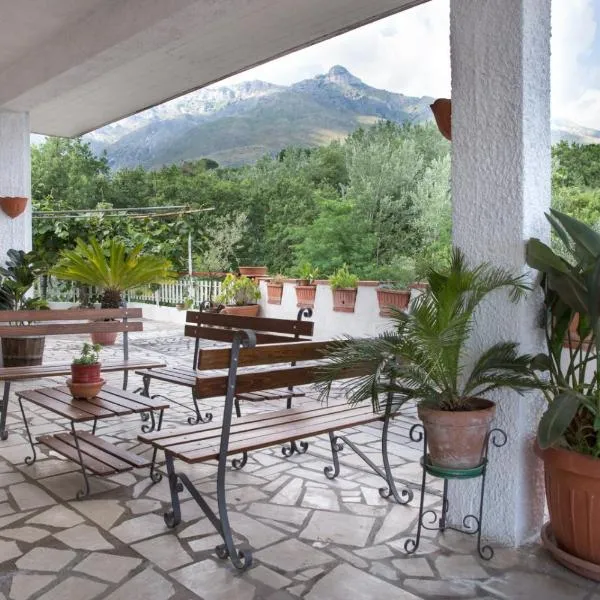 Alloggio Turistico Amalia，位于福尔米亚的酒店