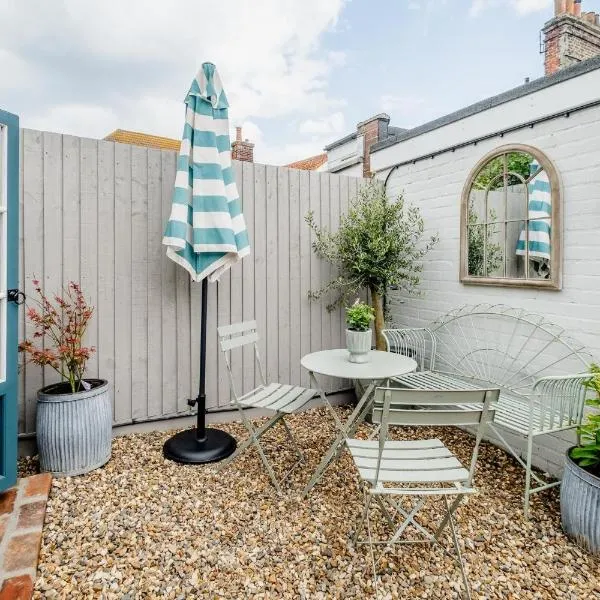 Wigeon Cottage, Aldeburgh - Sleeps 4 - Adults only house，位于奥尔德堡的酒店