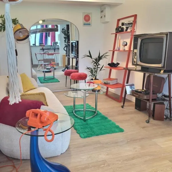 La Petite Eole - Déco 70's, Entre Rouen et Dieppe，位于Fresnay-le-Long的酒店