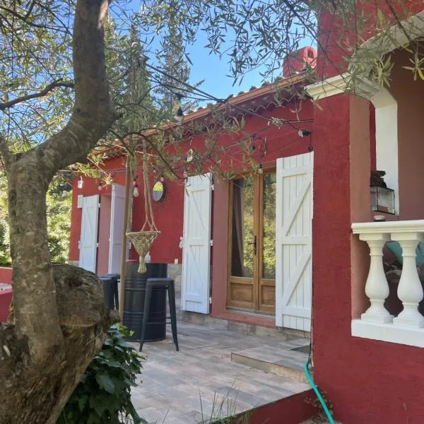 Villa au cœur de la Provence en pleine nature plage a 30 kilometres，位于Évenos的酒店