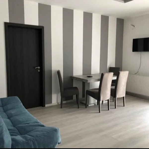 Dunacentroom Apartman，位于多瑙新城的酒店