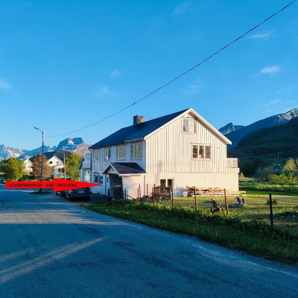 Leilighet på Kvalvika & Ryten，位于拉姆贝格的酒店