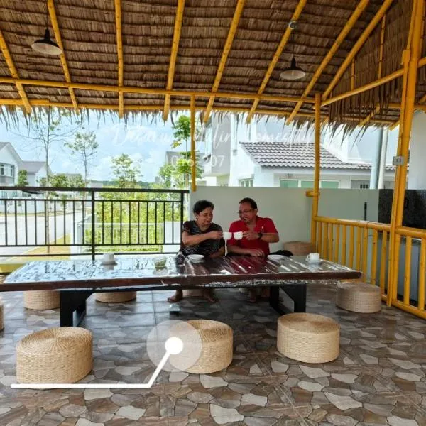 Desaru Yulin Homestay 雨林客棧Desaru, Bandar Penawar，位于Bandar Penawar的酒店