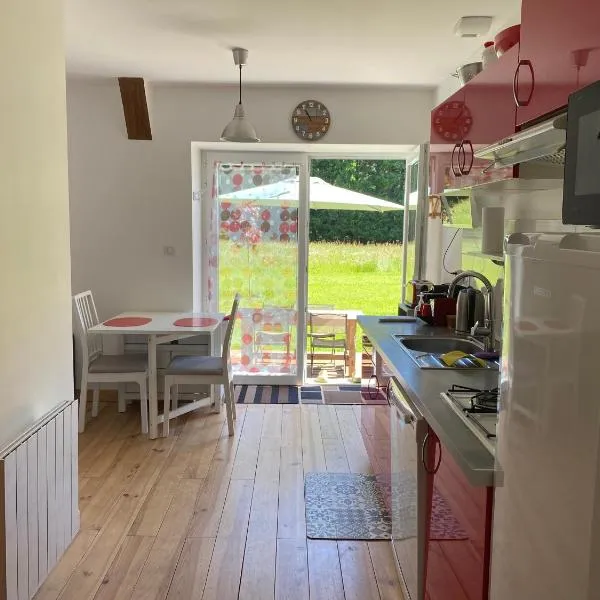 Les gîtes de la Couleyre - Gîte Fraise des Bois - 2 personnes，位于Lachapelle-Graillouse的酒店