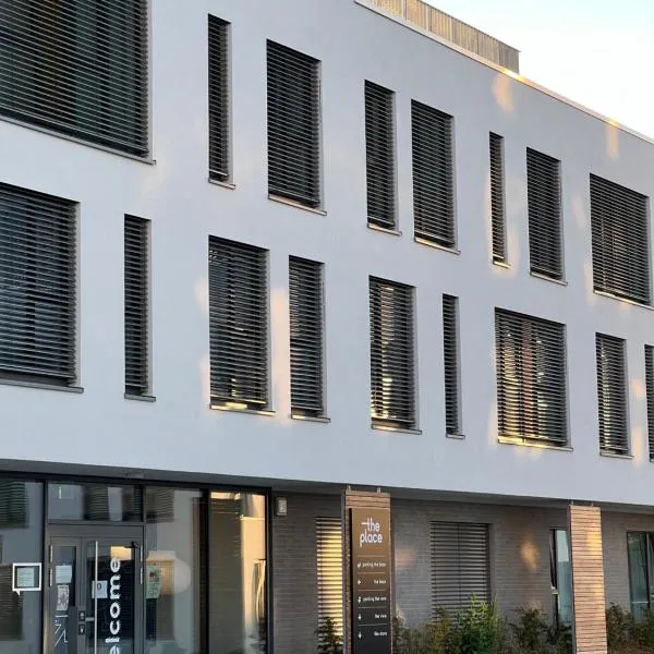 the place Herzogenaurach - Serviced Apartments，位于黑措根奥拉赫的酒店