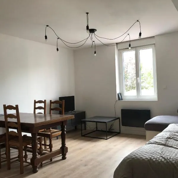 Appartement St Cyr Coëtquidan，位于拉加西利的酒店