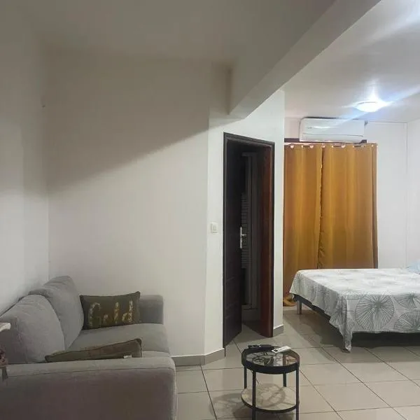 Studio à Rémire Montjoly，位于Rémiré的酒店