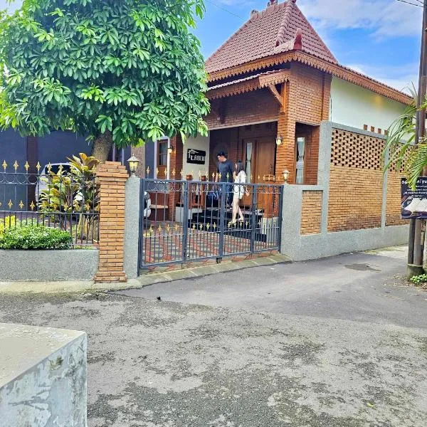 Omah Tabon Jogja - Close to Malioboro，位于普兰巴南的酒店