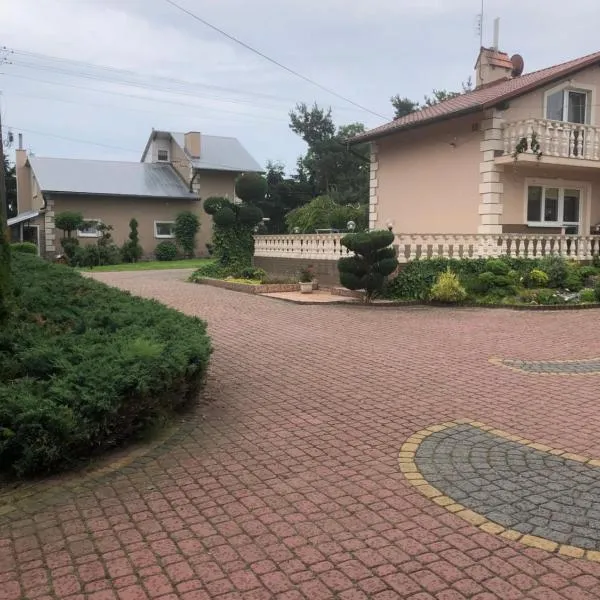 Tanie noclegi，位于Pełkinie的酒店