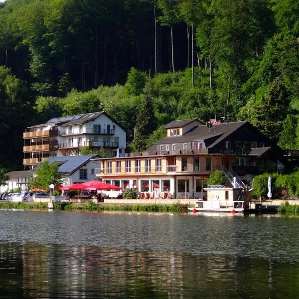 罗特卡特酒店，位于Staufenberg的酒店