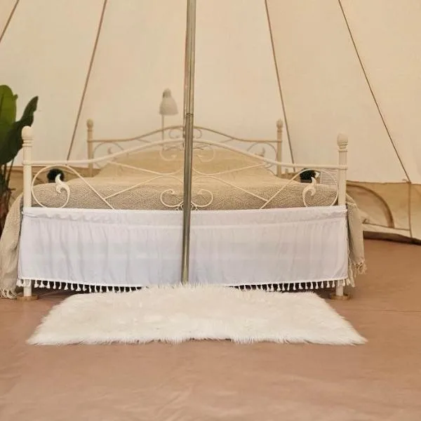 Tipi Jurte # Zelt Camping in der Mecklenburgischen Seenplatte inklusive Strom - Dixi-WC!! #Mecklenburg-Vorpommern，位于Carpin的酒店