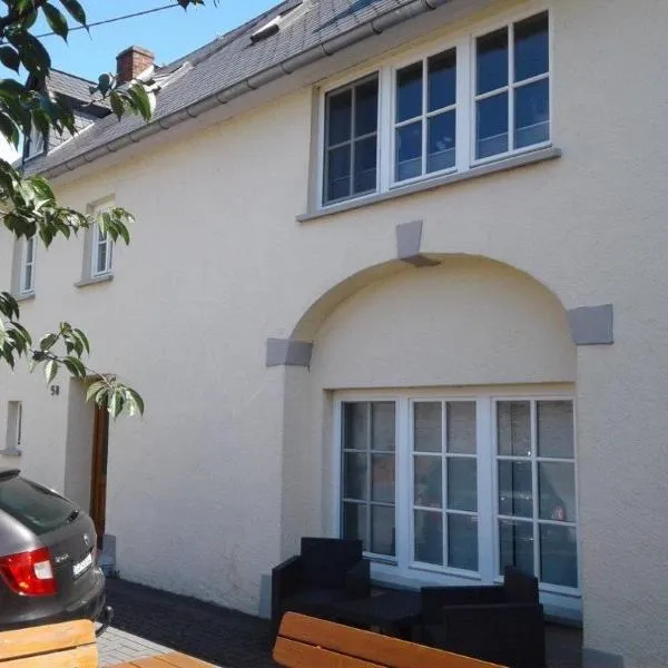 Ferienwohnung Eifel Mosel Hunsrück，位于Bergweiler的酒店