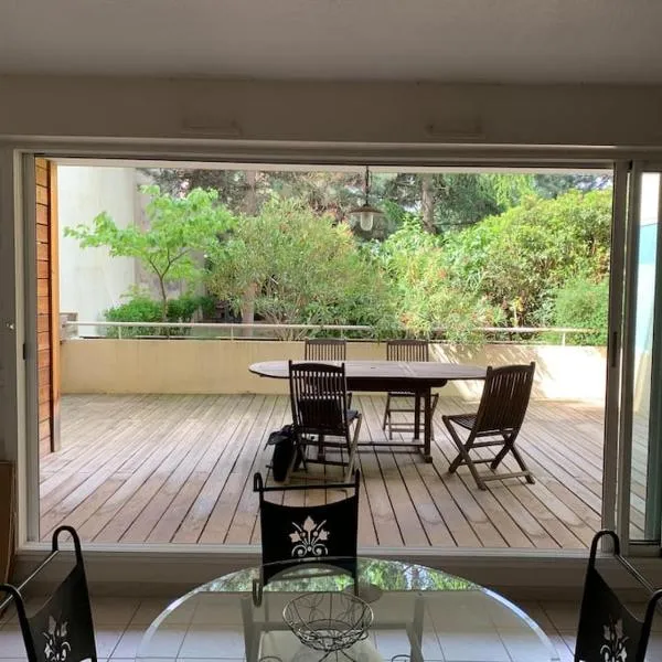 Super appartement arboré avec barbecue et parking，位于沙伯伊的酒店