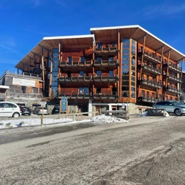 Duplex 6 personnes les Balcons de Recoin，位于尚鲁斯的酒店