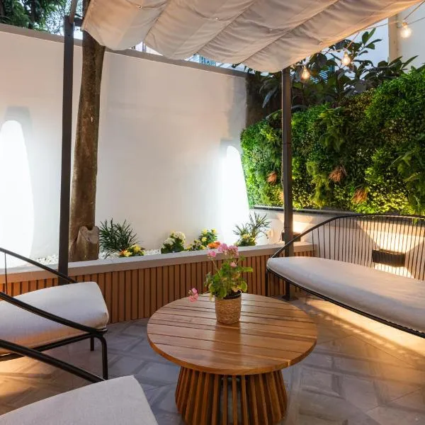 Elegante Appartamento con Giardino Privato, Jacuzzi nel Cuore di Firenze，位于佛罗伦萨的酒店