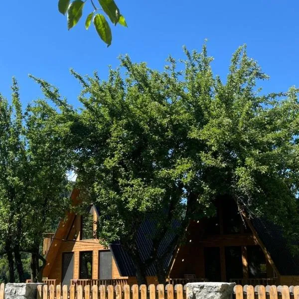 Garden Cottages，位于梅斯蒂亚的酒店