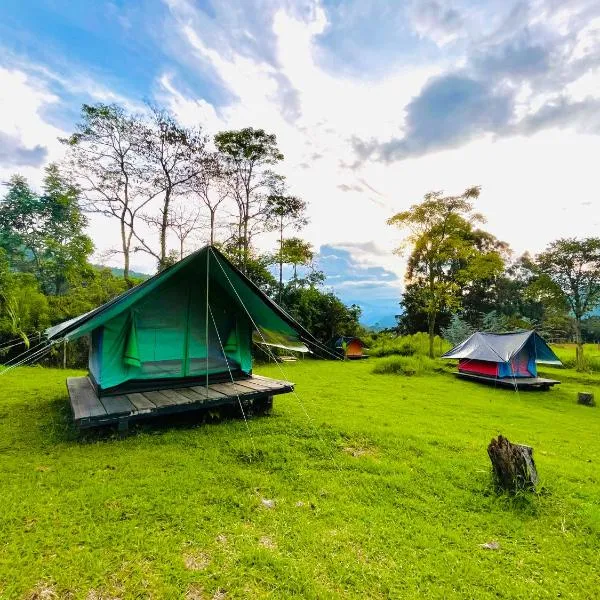 ECOXPLORA - Zona de Camping，位于贾丁的酒店