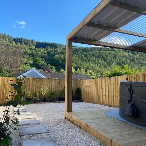 Brynhyfryd Cottage，位于Aberaman的酒店