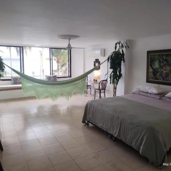 Habitación de lujo en hermosa casa frente al mar，位于卡塔赫纳的酒店