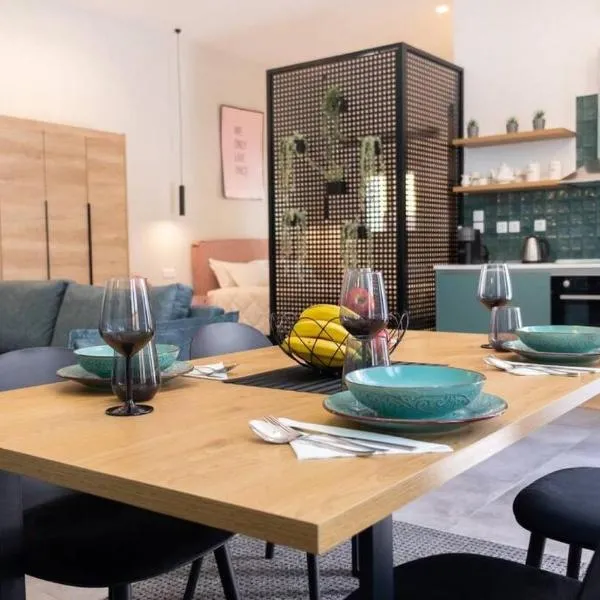 Casa d'oro 56 Living in Paradisi Rhodes，位于帕拉代西翁的酒店
