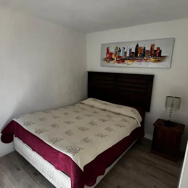 HABITACION ENTRADA INDEPENDIENTE y BAÑO PRIVADO，位于卡拉马的酒店