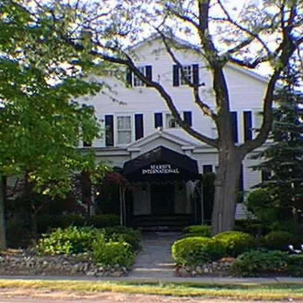 Mario's International Spa, Hotel & Restaurant，位于特温斯堡的酒店