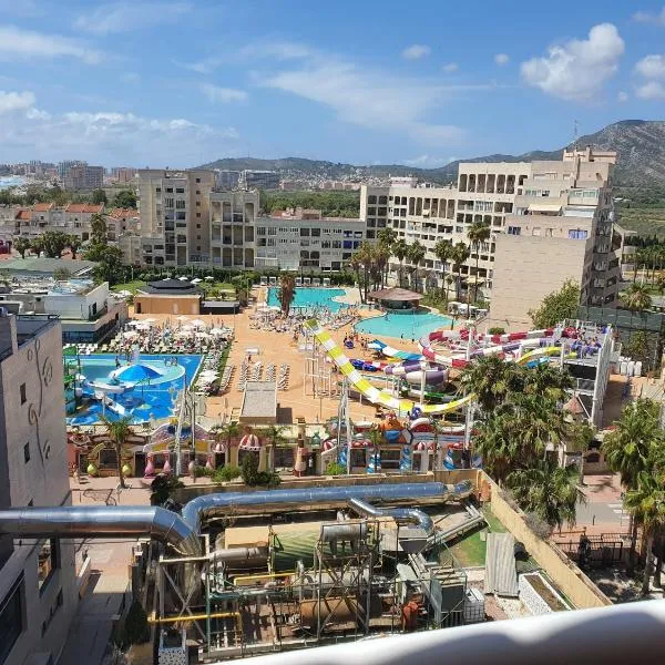 Apartamento bahia park 1a linea " Magic world "，位于奥罗佩萨德尔马的酒店