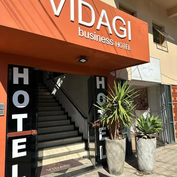 Vidagi Palace Hotel，位于Nova Serrana的酒店