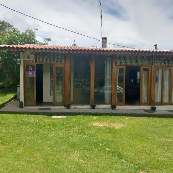 Compostela Pousada, hostel & camping，位于圣本图-杜萨普卡伊的酒店